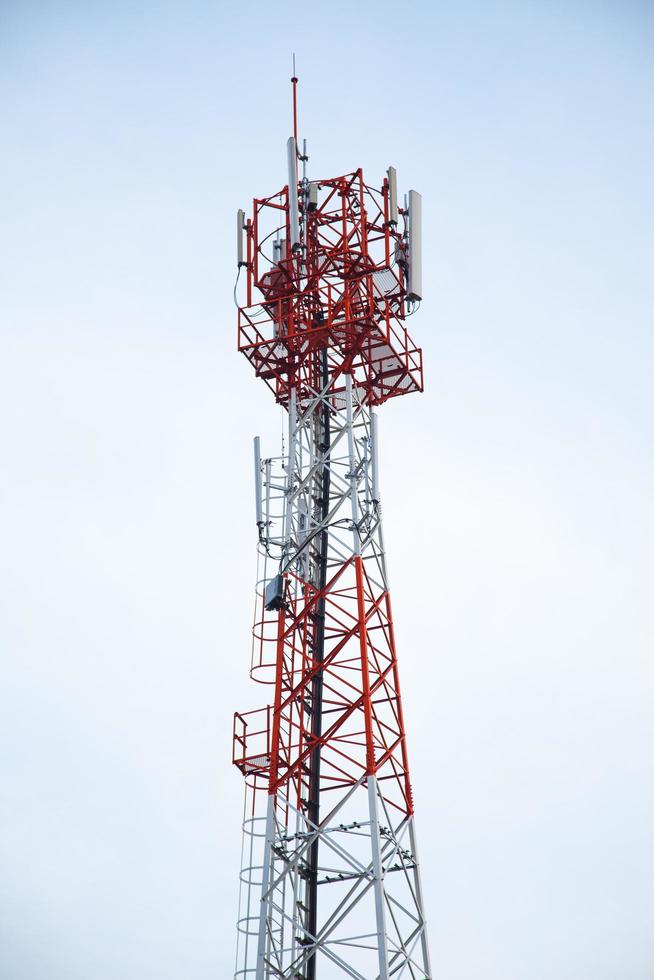 torre de transmisión telefónica foto