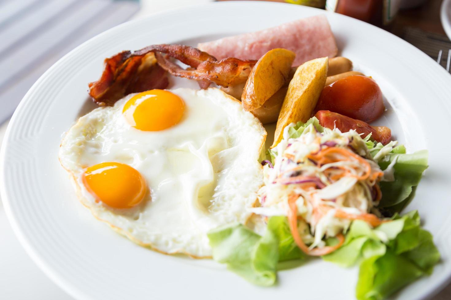 Ham and egg breakfast 1980453 Stock Photo at Vecteezy