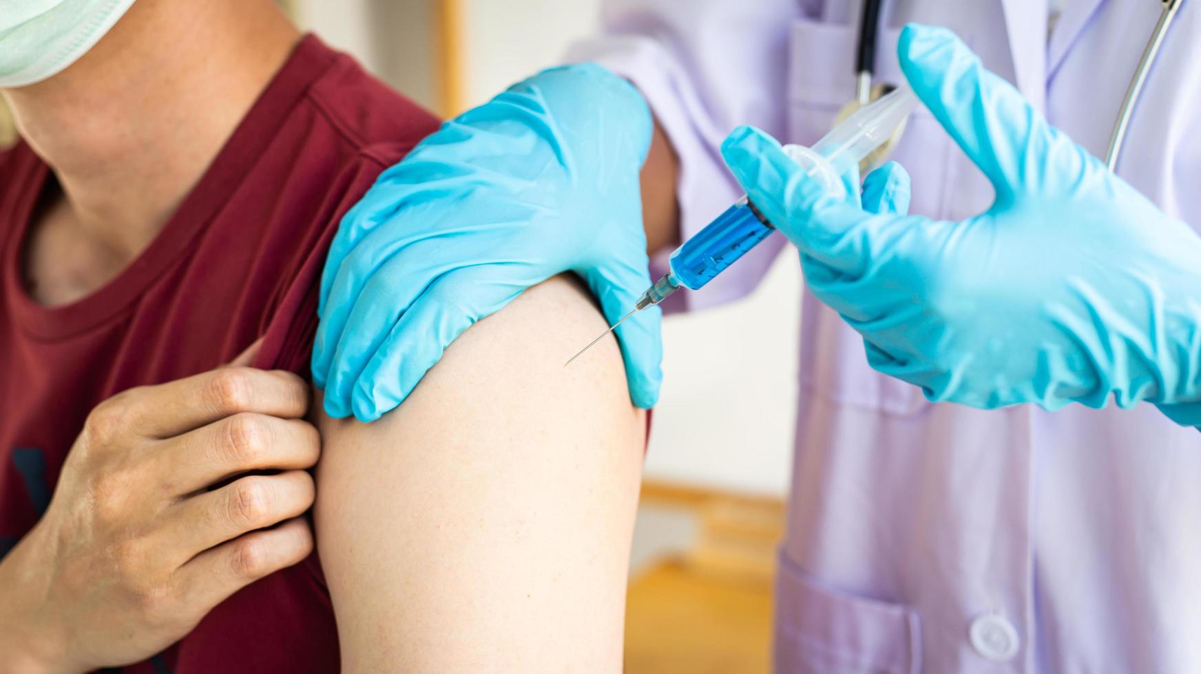 Person receiving a vaccine photo