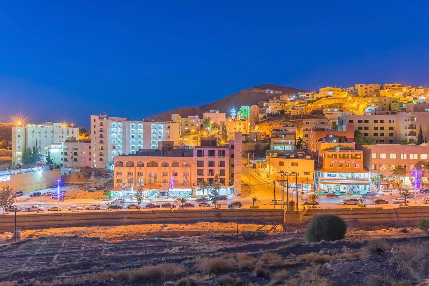 Wadi Musa Town en Jordania, 2018 foto