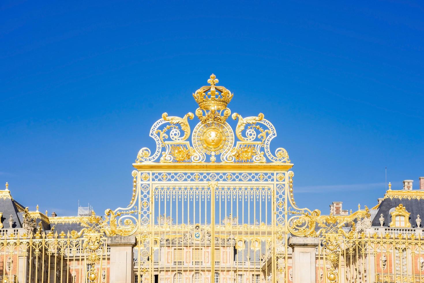 La puerta del palacio de Versalles en Francia. foto