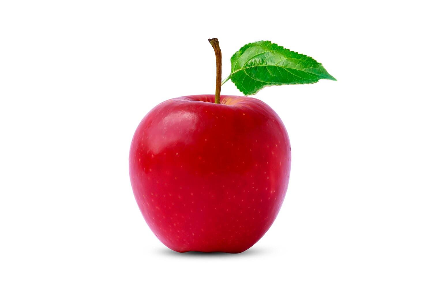 https://static.vecteezy.com/system/resources/previews/001/995/529/non_2x/red-apples-and-green-leaves-isolated-on-a-white-background-with-the-clipping-path-free-photo.jpg