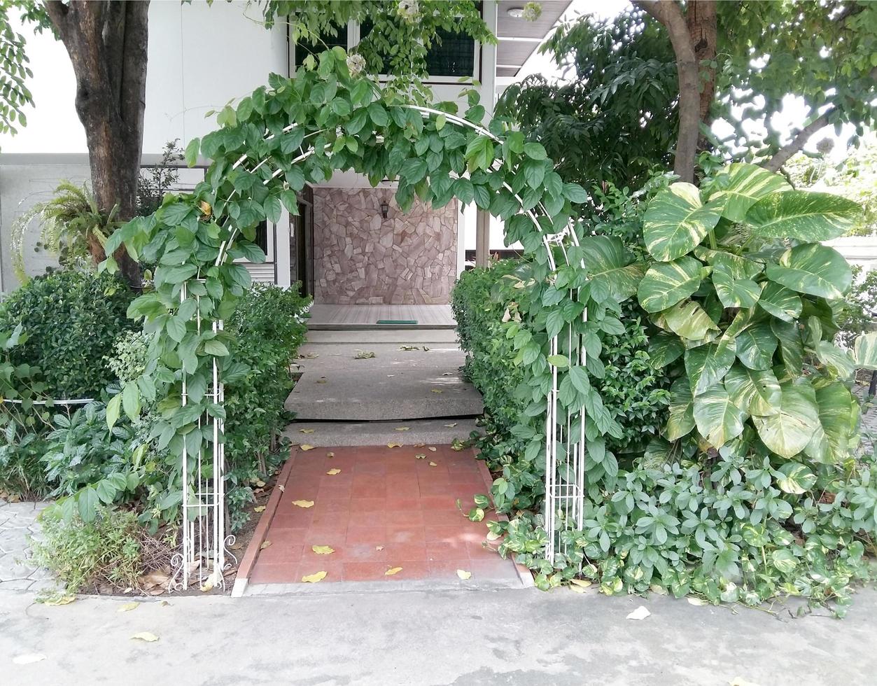 arco de jardín exterior foto