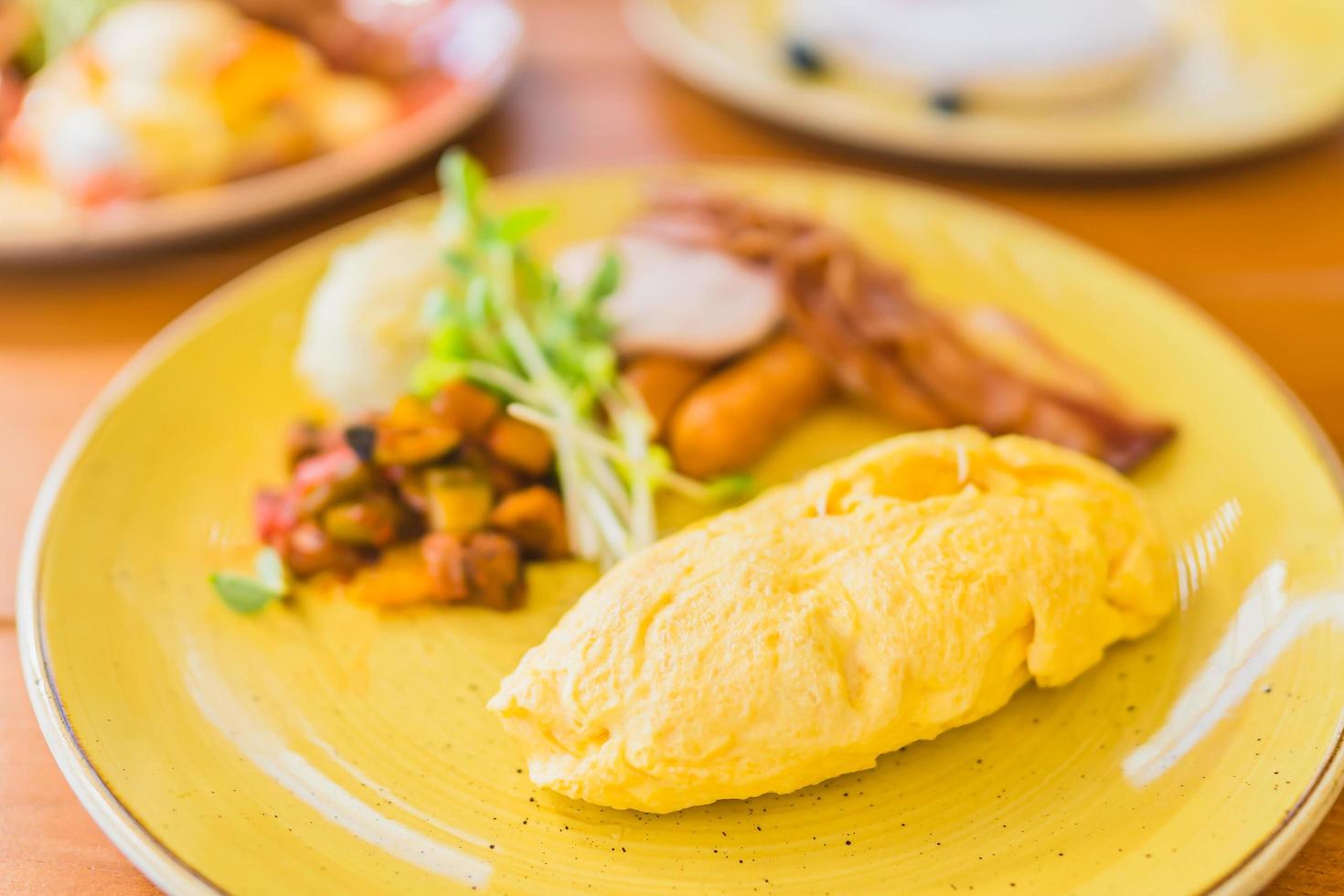 tortilla con salchicha foto