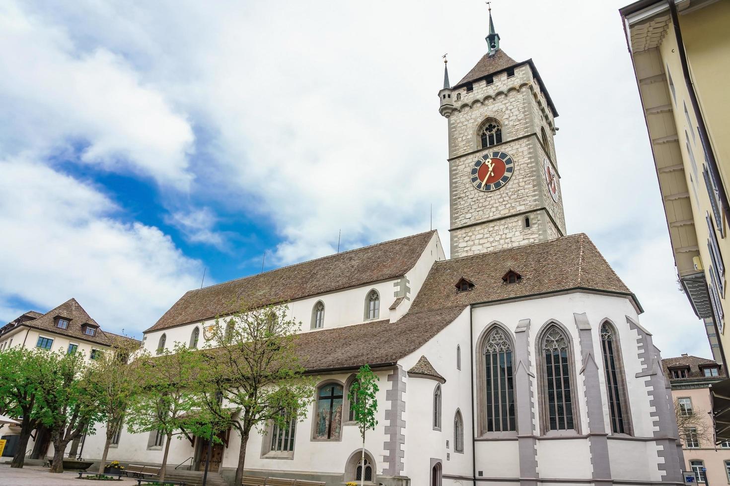 el histórico kirche st. johann en schaffhausen, suiza foto