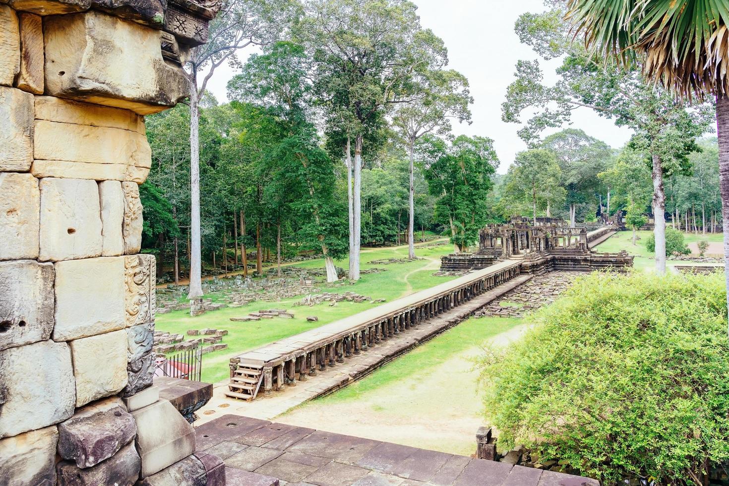 Vista del templo de Baphuon, Angkor Thom, Siem Reap, Camboya foto