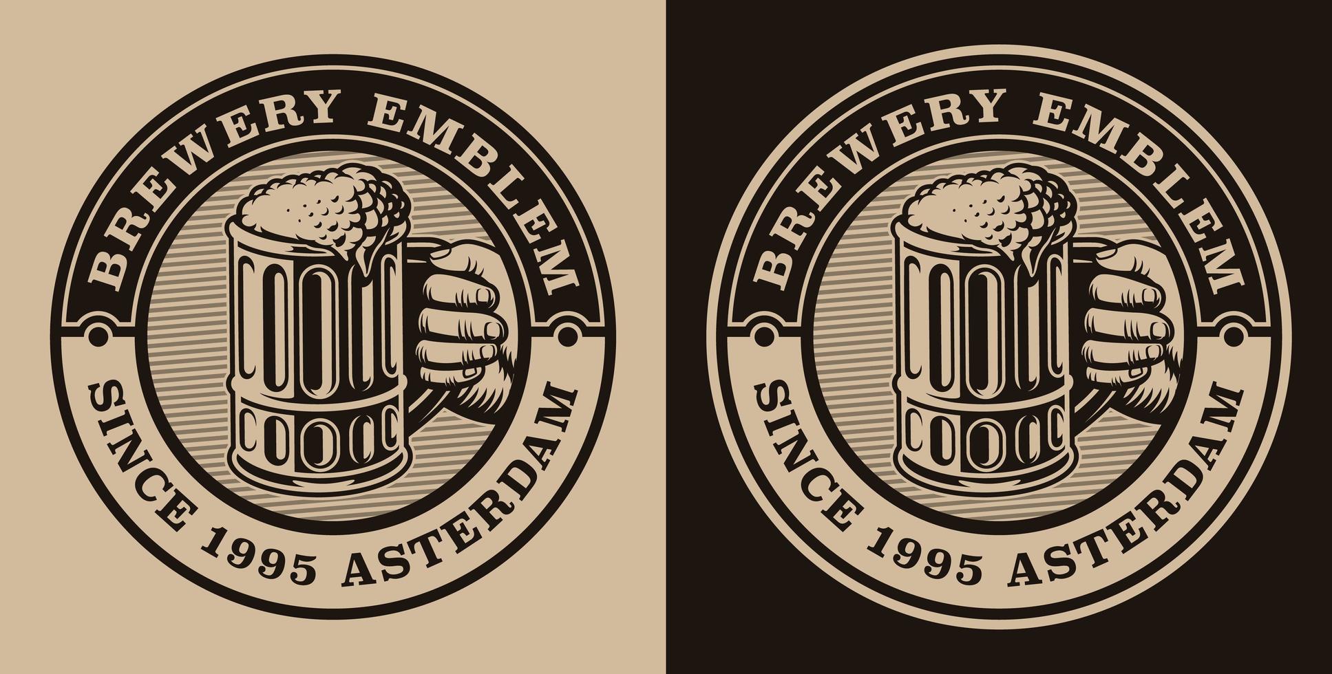 un emblema vintage en blanco y negro con una jarra de cerveza. vector