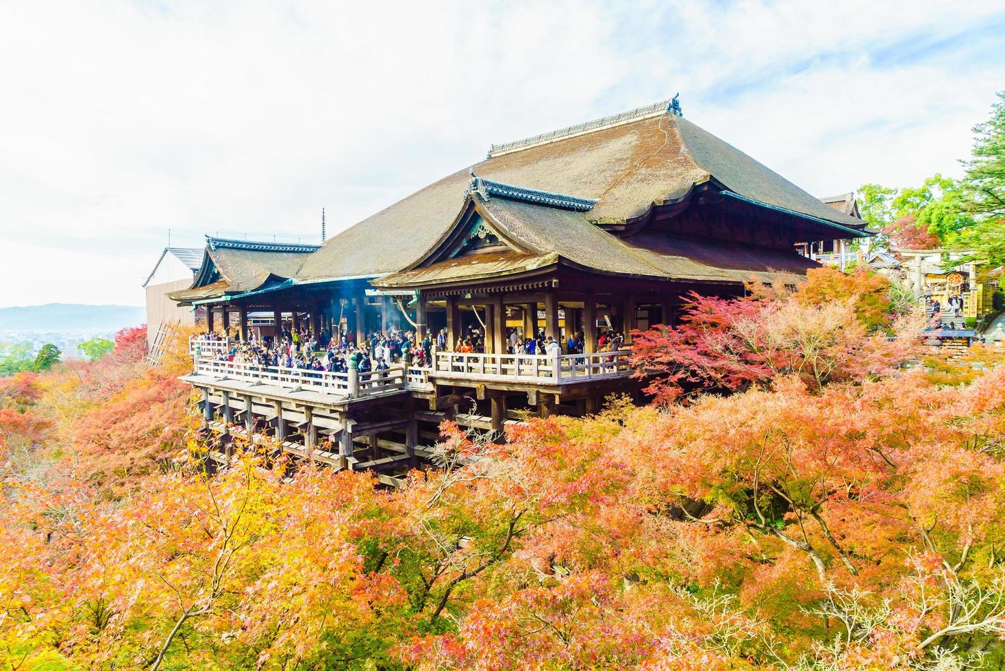 templo kiyomizu-dera en kyoto, japón foto