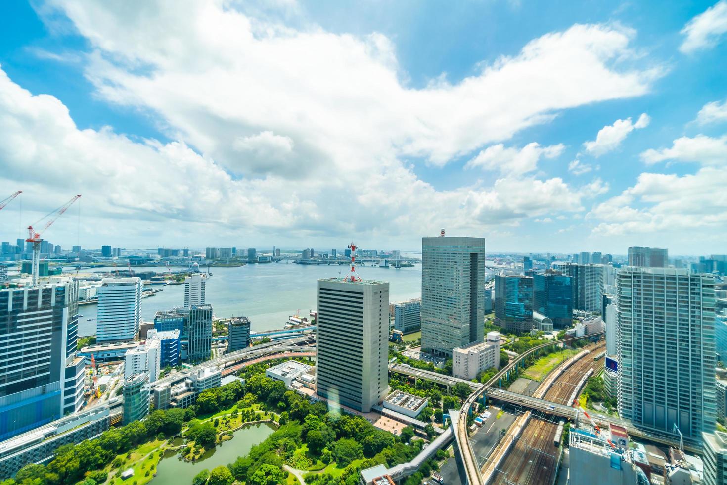 edificios en la ciudad de tokio, japón foto