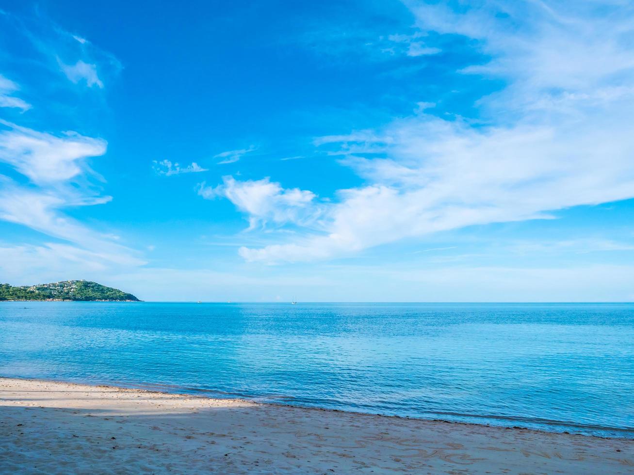 hermosa playa tropical foto