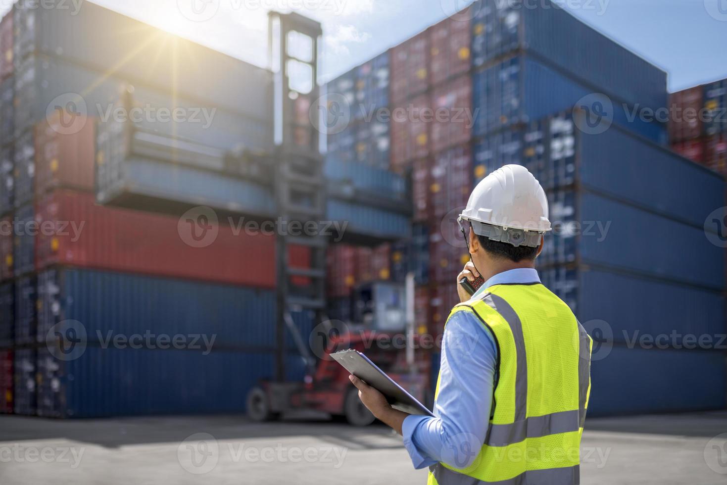 Foreman control loading containers box photo