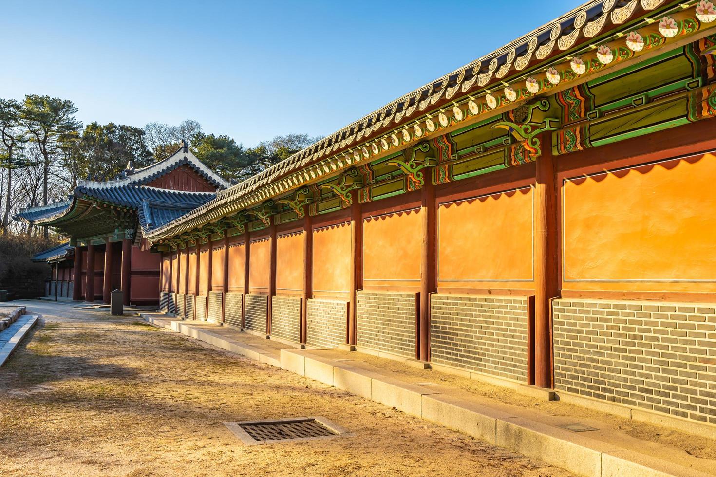 Palacio Changdeokgung en la ciudad de Seúl, Corea del Sur foto