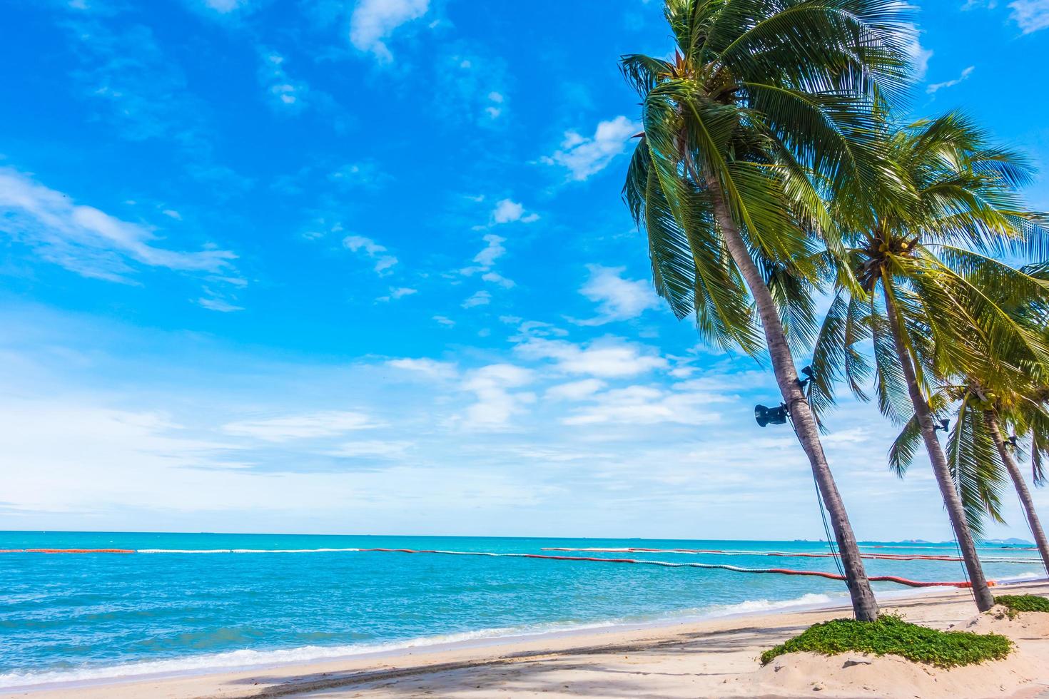 hermosa playa tropical foto