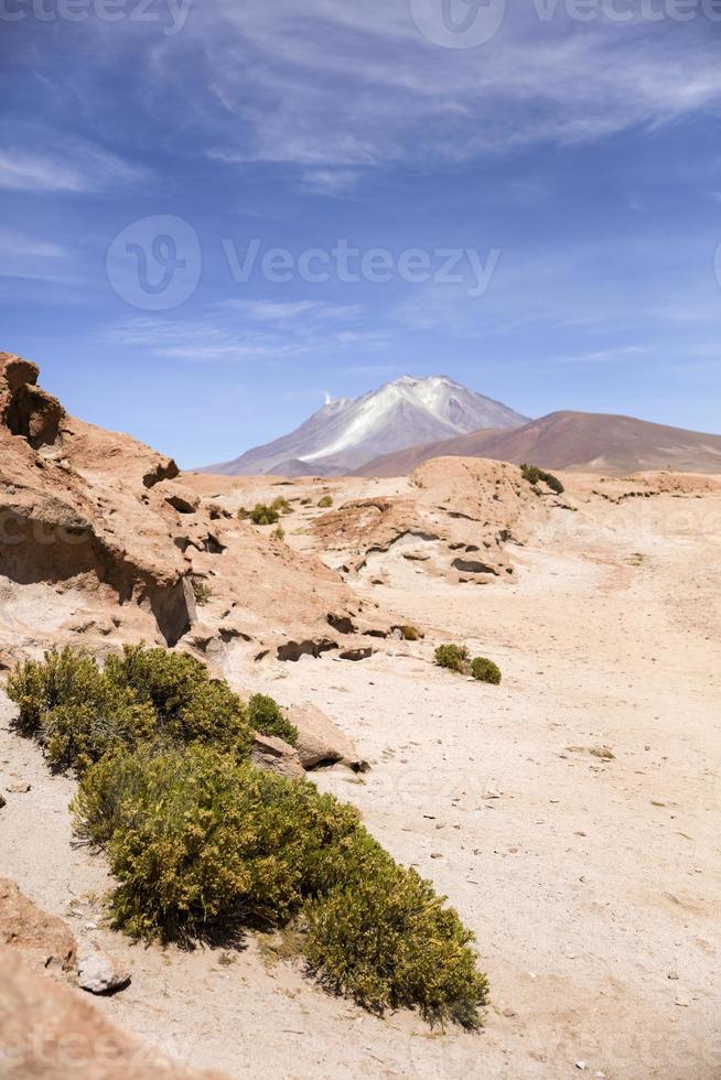 Volcán licancabur en bolivia foto