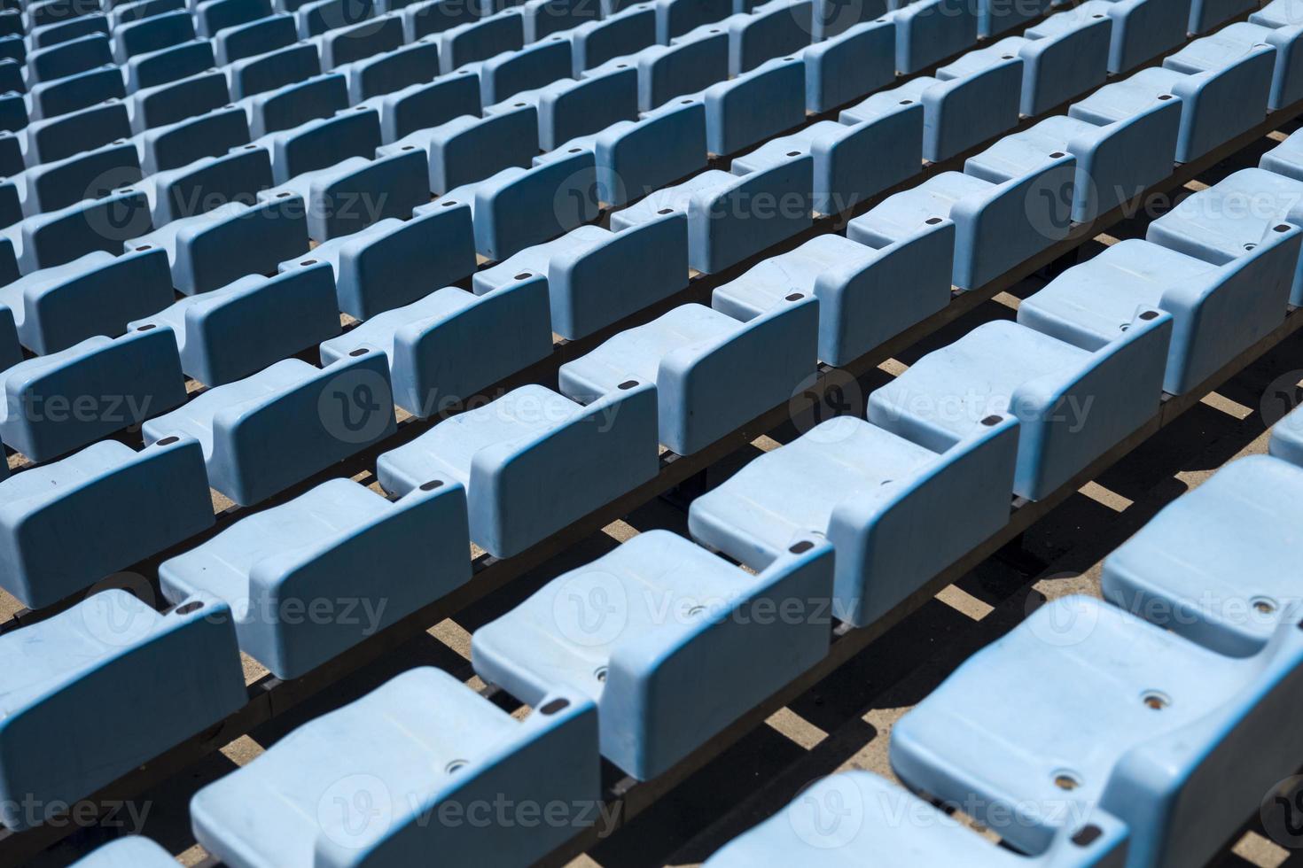 Primer plano detalle de los asientos del estadio azul foto