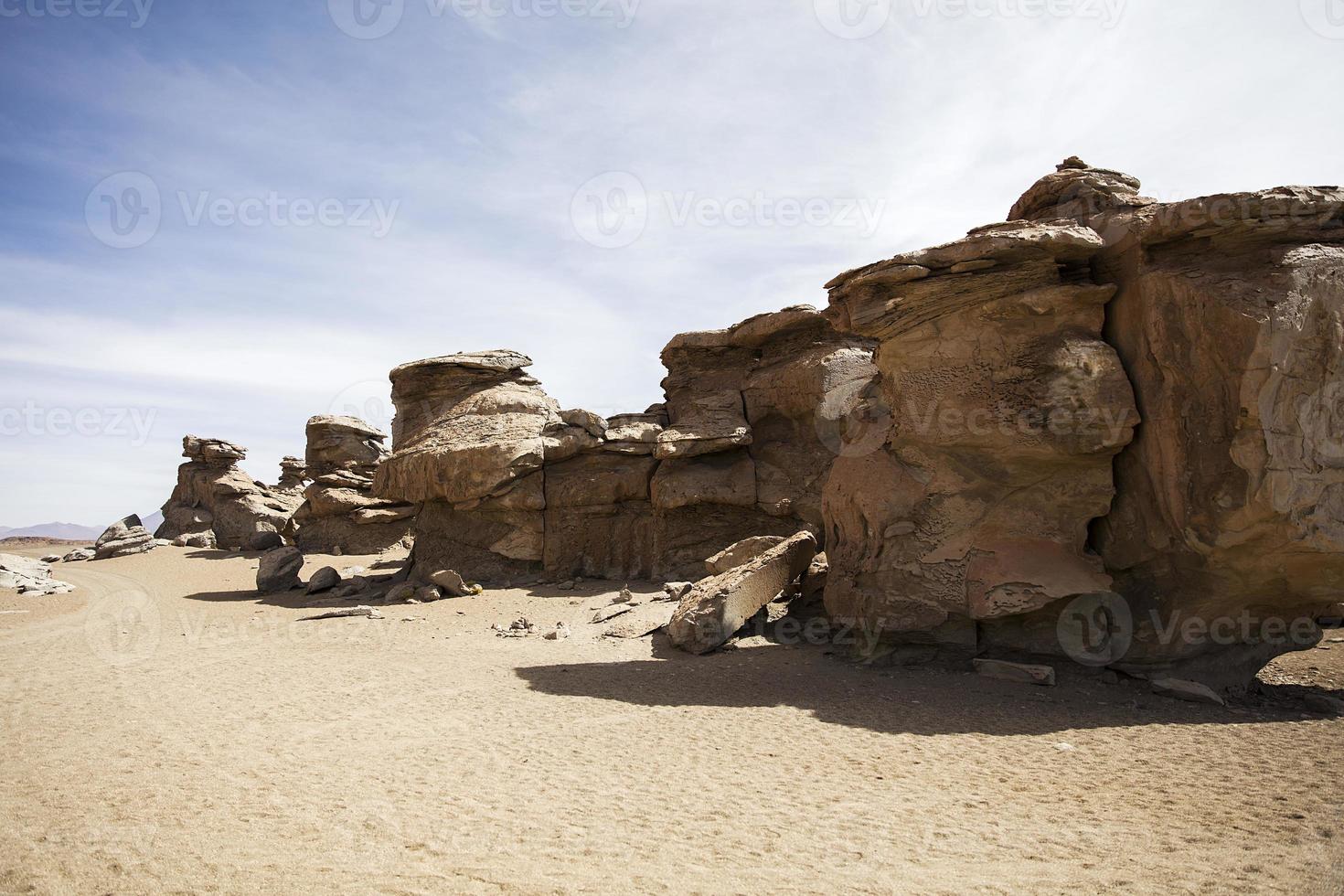 Formaciones rocosas del desierto de Dalí en Bolivia foto