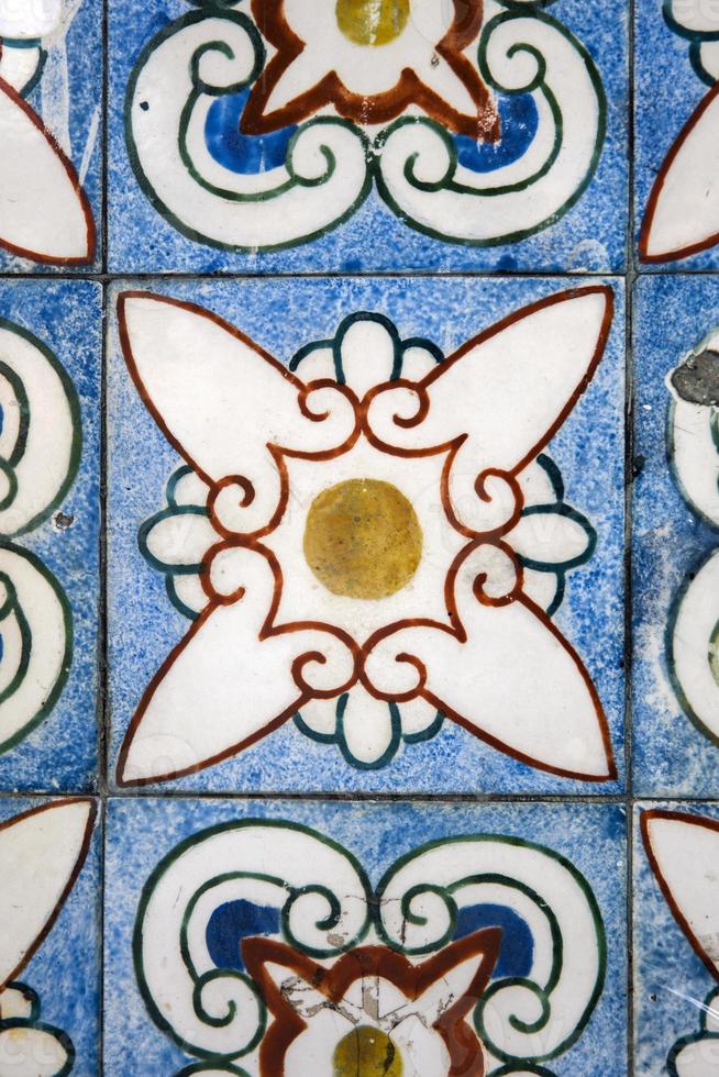 Azulejos decorativos tradicionales de la paz, bolivia foto