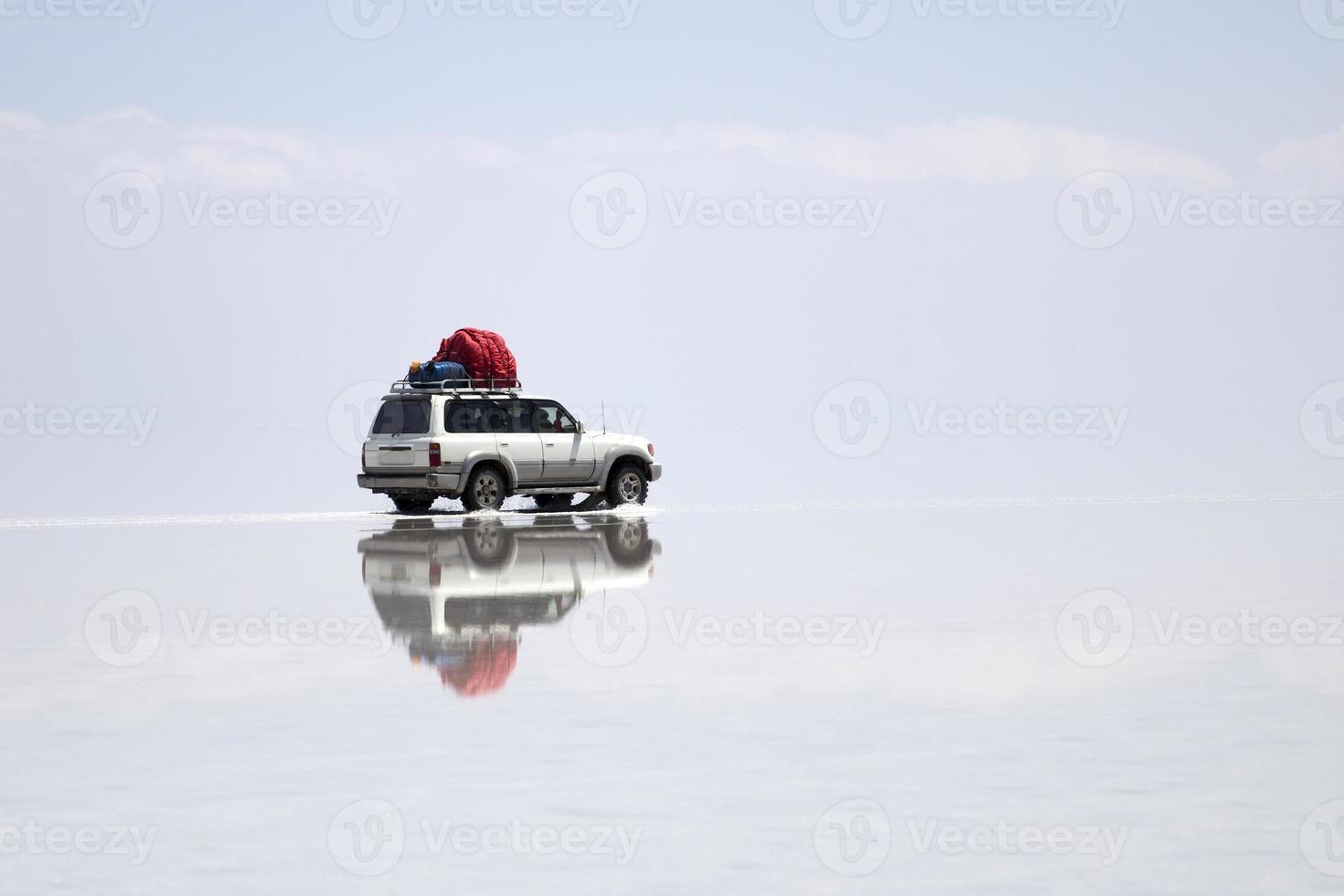 Salar de uyuni salt flat in Bolivia photo