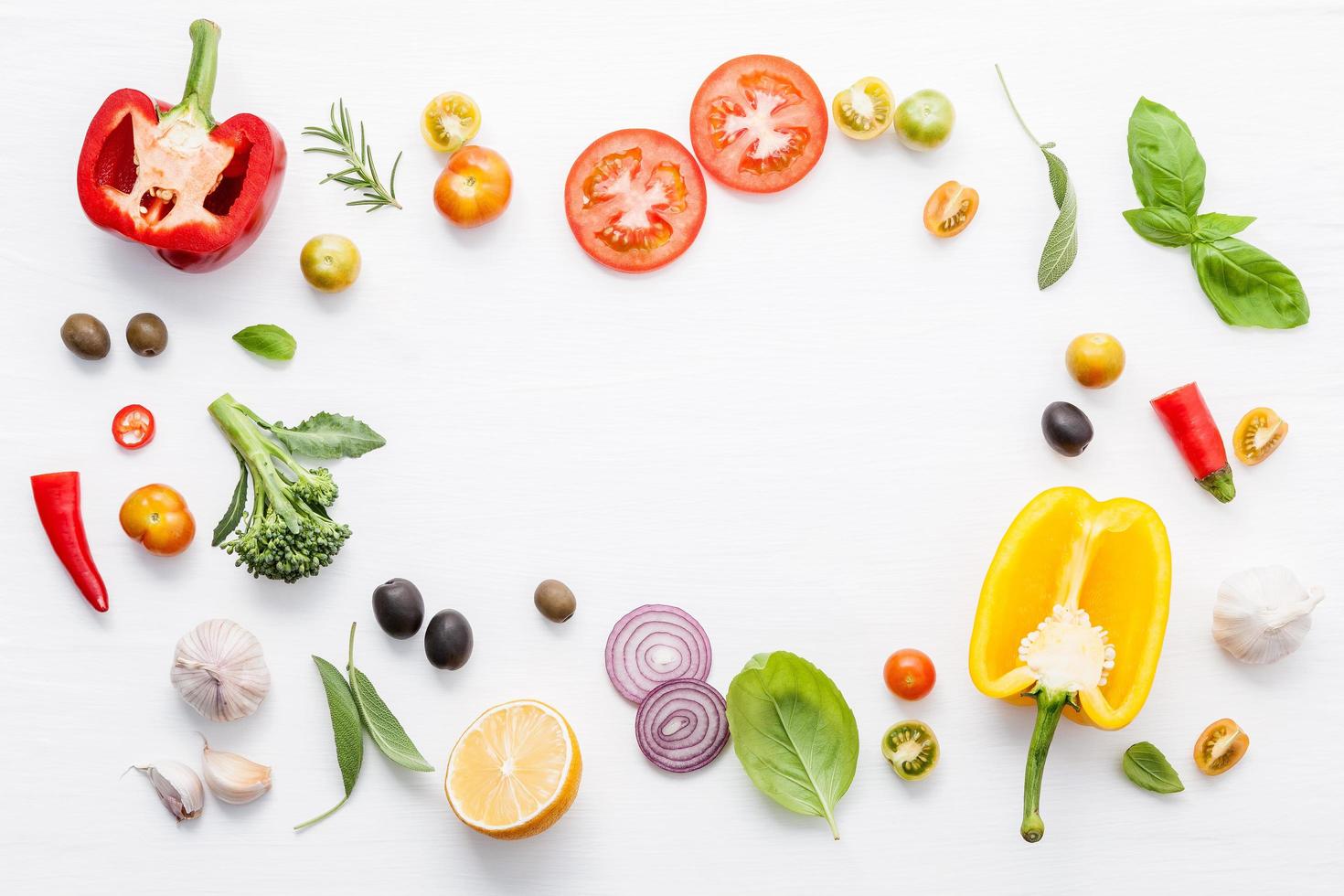 verduras y hierbas frescas foto