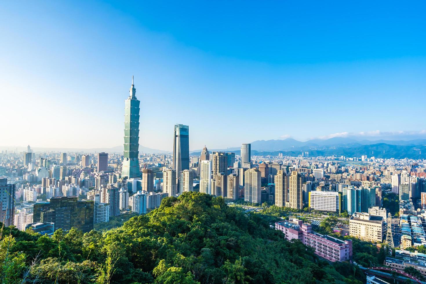 taipei 101 tower y vista de taipei, taiwán foto