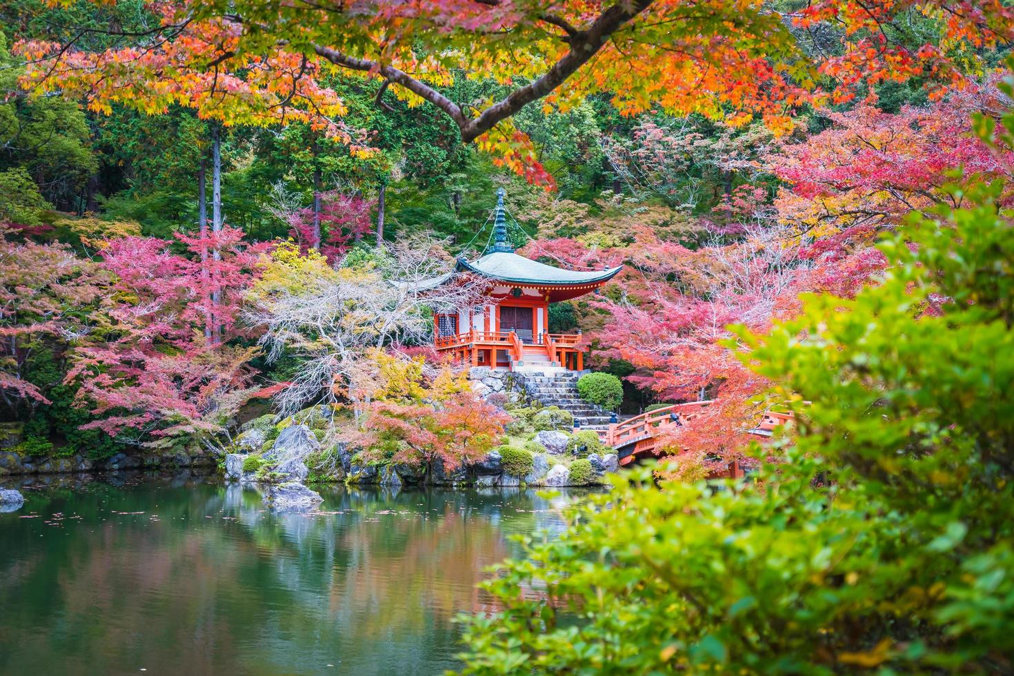 templo daigoji en kyoto, japón foto