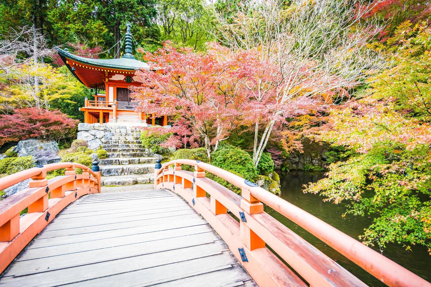 templo daigoji en kyoto, japón foto