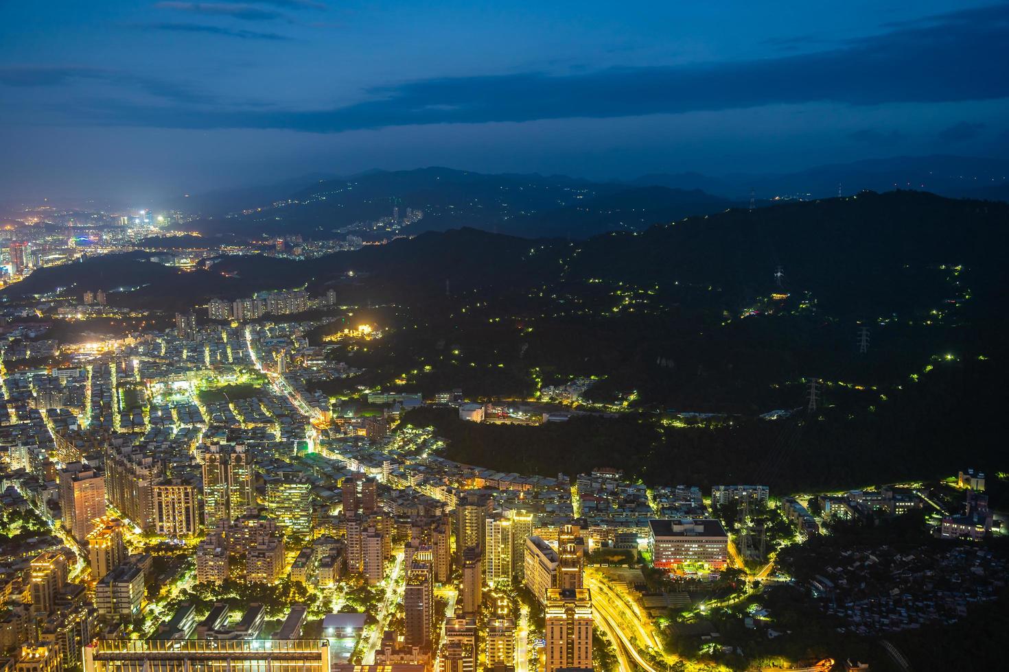 vista de la ciudad de taipei, taiwán foto