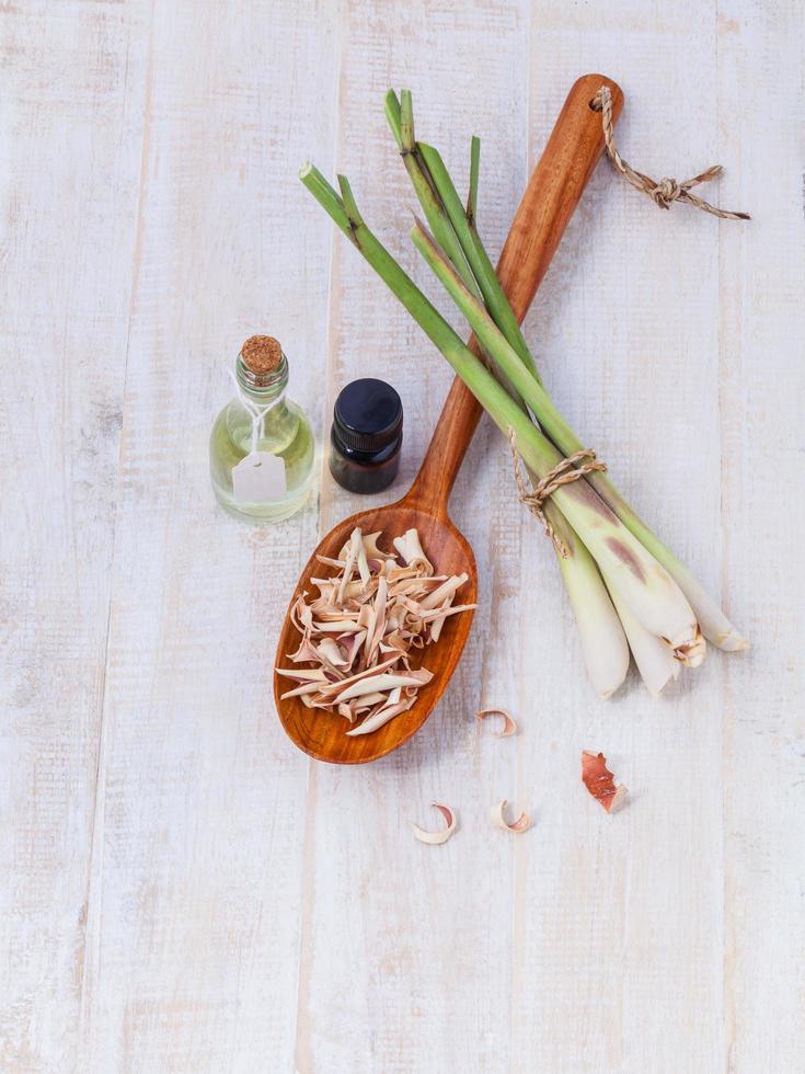 Fresh and dried lemongrass photo