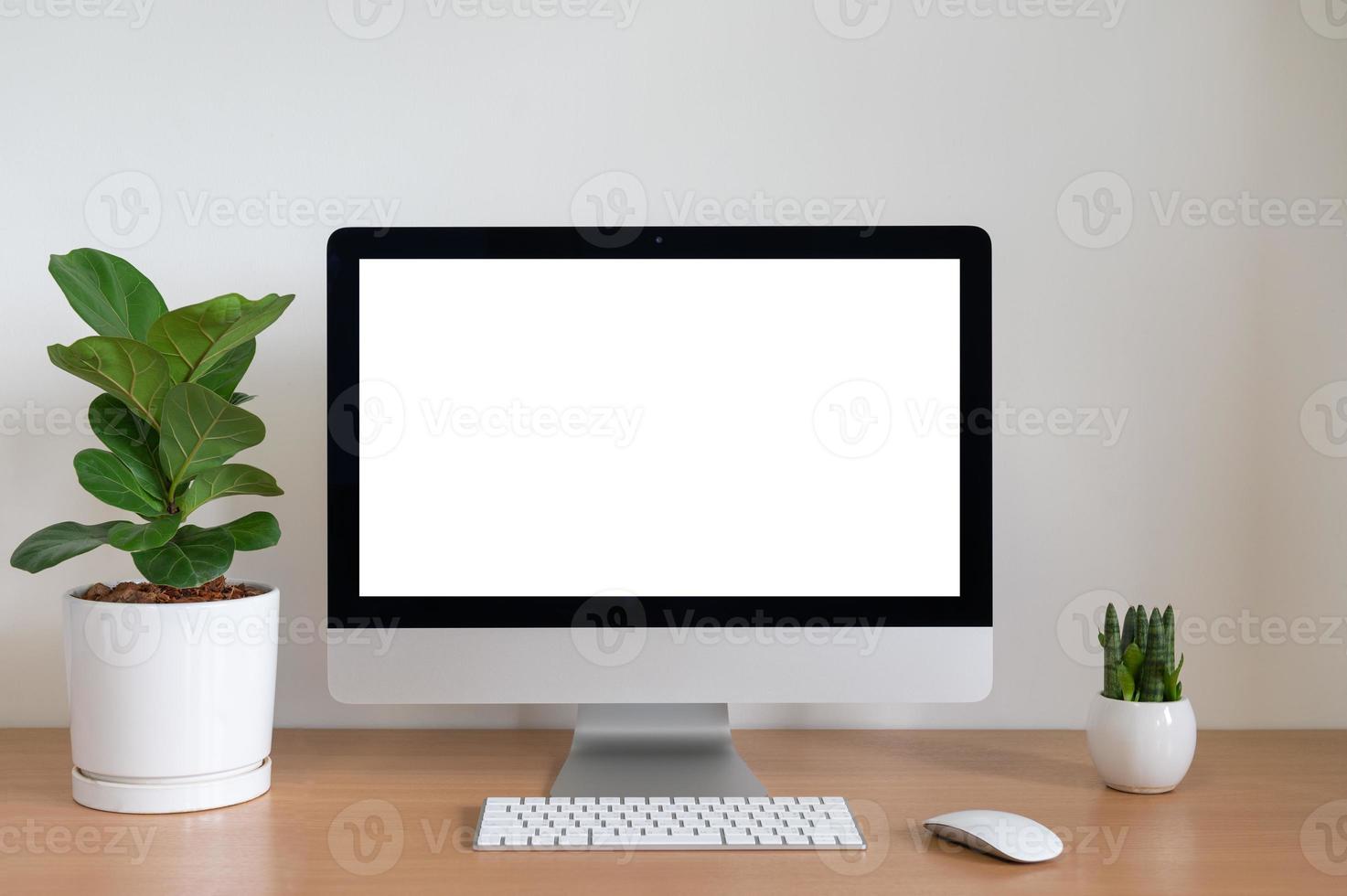 pantalla en blanco de una computadora de escritorio foto