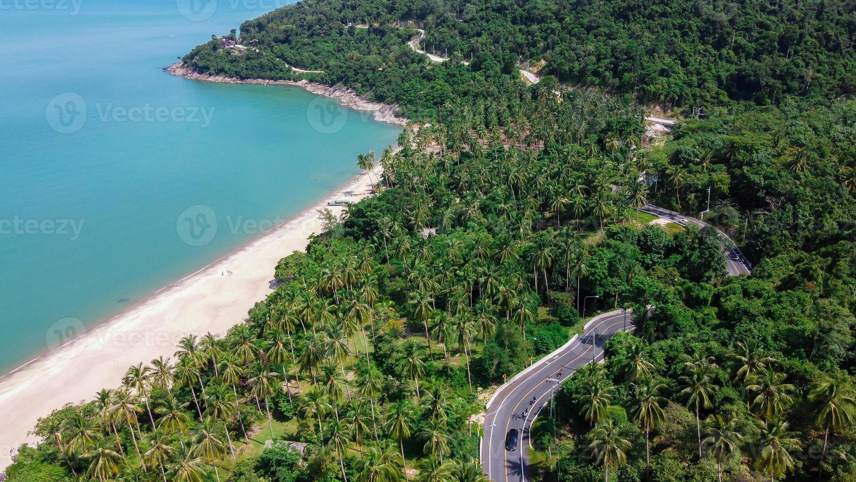 vista aérea de la carretera en tailandia foto