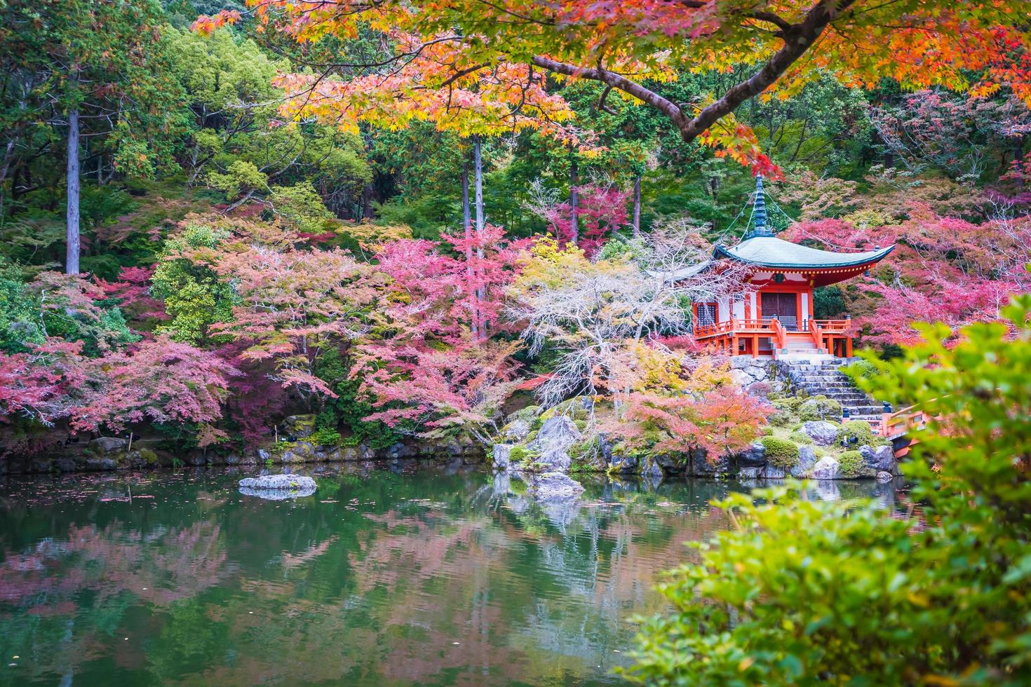 templo daigoji en kyoto, japón foto