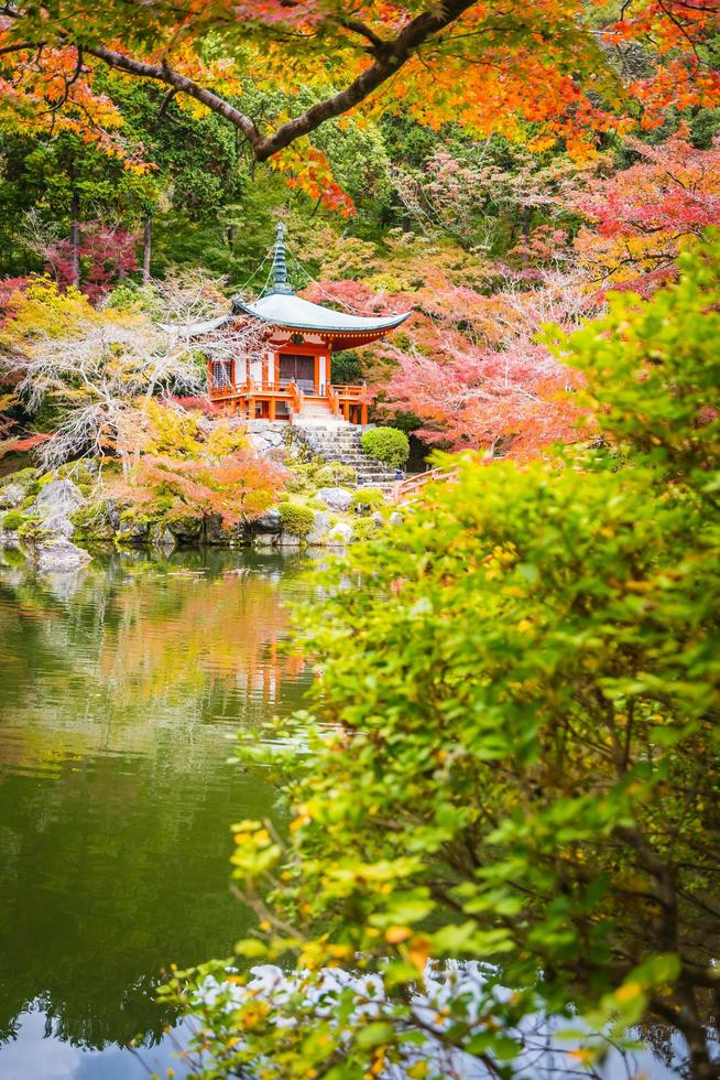 templo daigoji en kyoto, japón foto