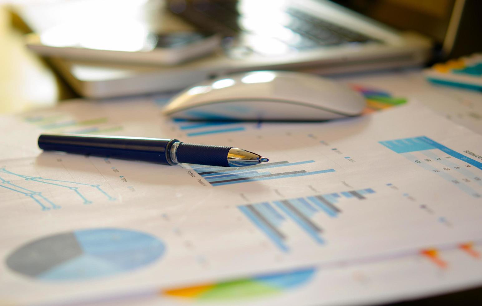 Financial Reporting Stock Photos, Images and Backgrounds for Free Download
