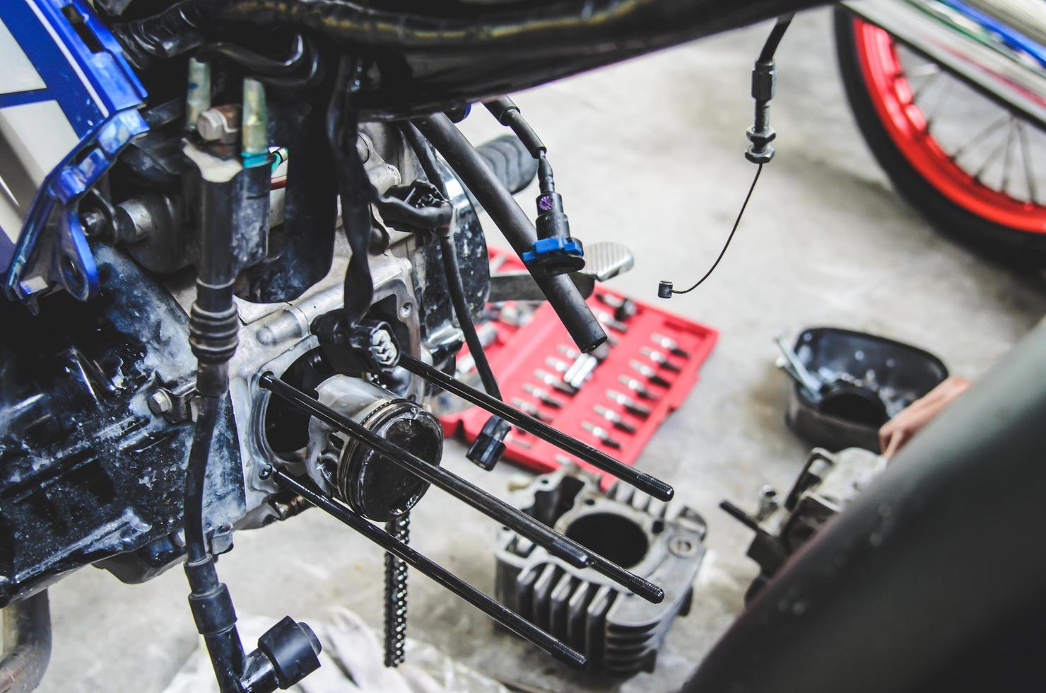 reparación de bicicletas motorizadas foto