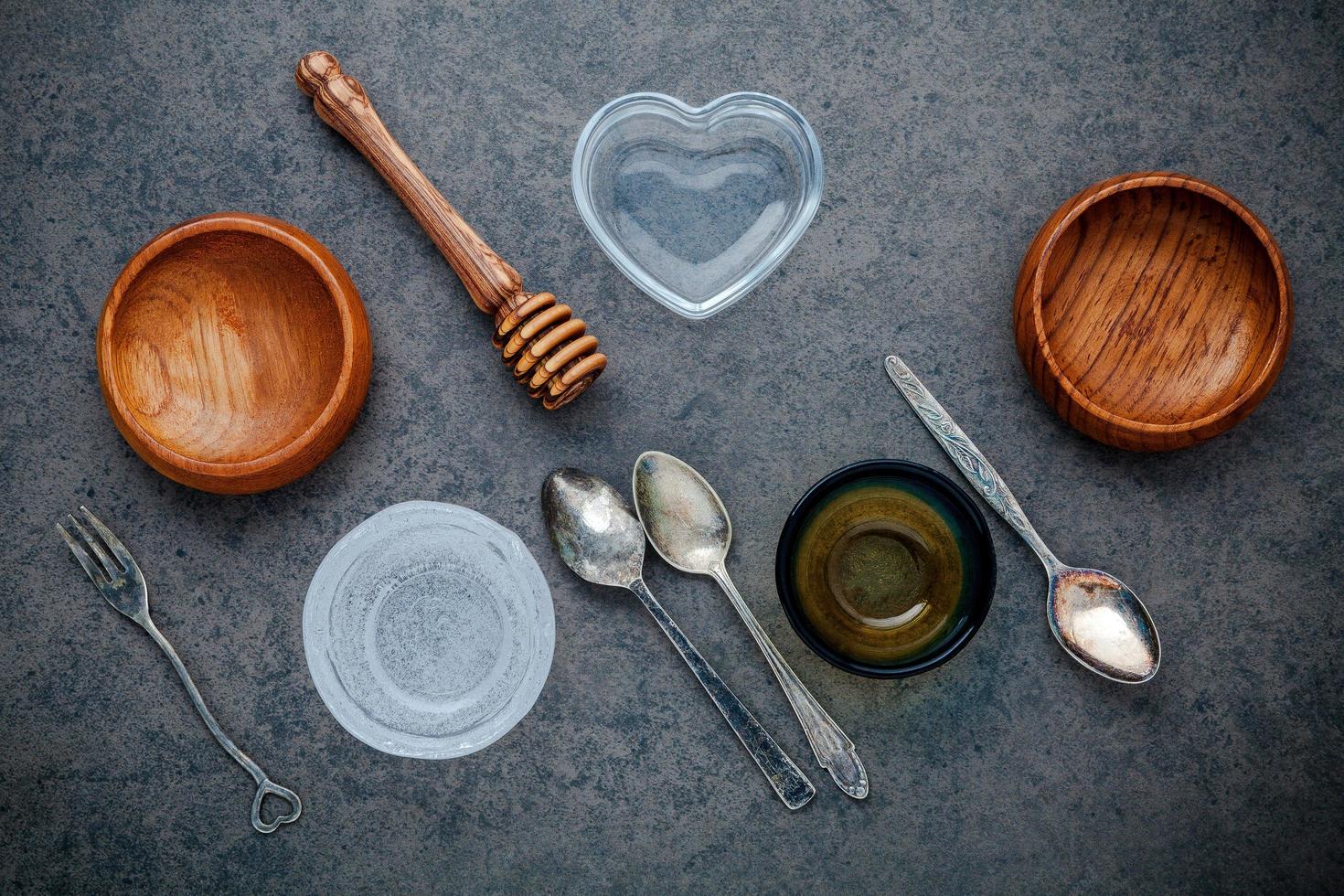 Bowls and utensils photo