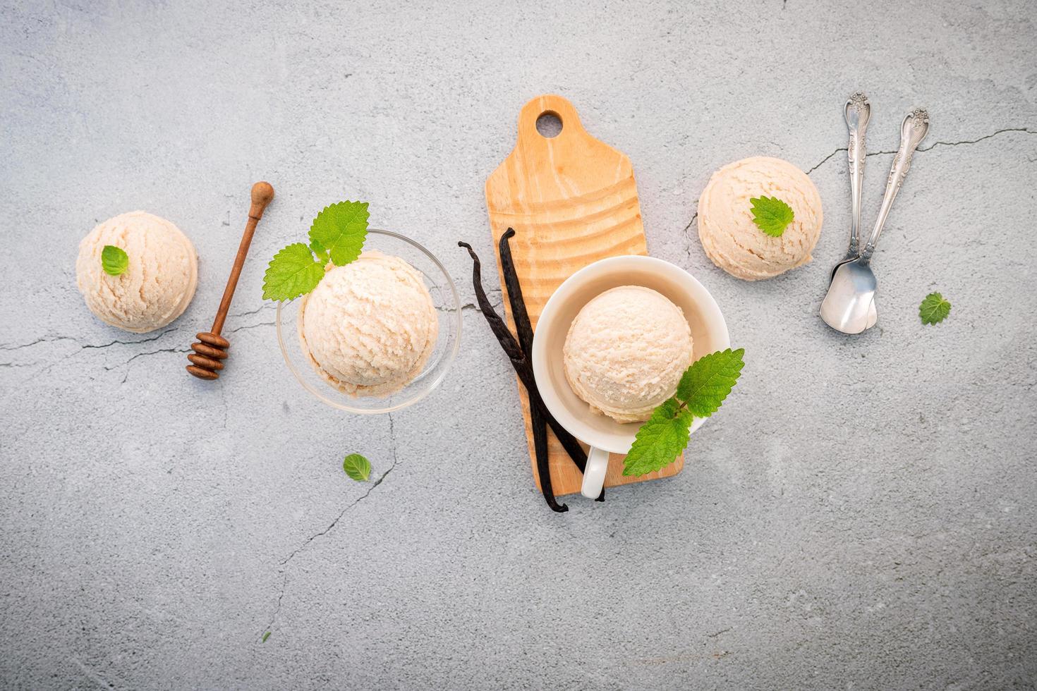 Vanilla bean ice cream with mint photo