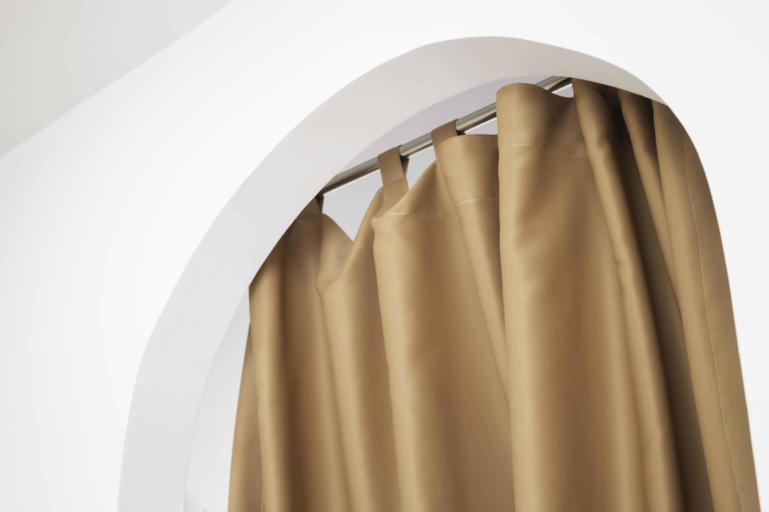 Hanging Up Curtain Using Pleat Hooks Stock Photo - Download Image Now -  Curtain, Architectural Cornice, Repairing - iStock
