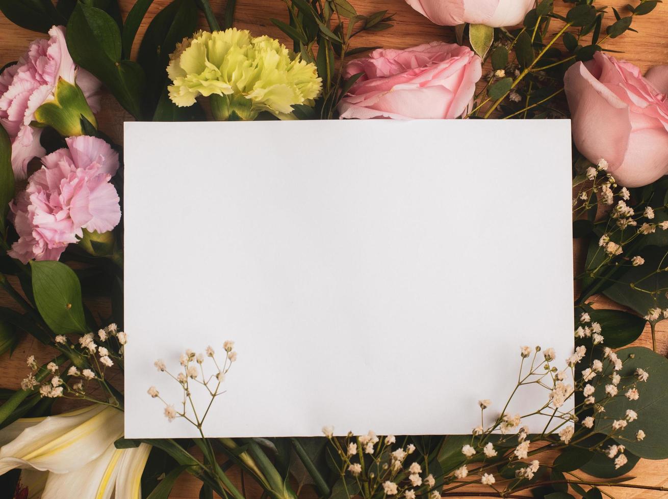 Empty card on a bouquet photo