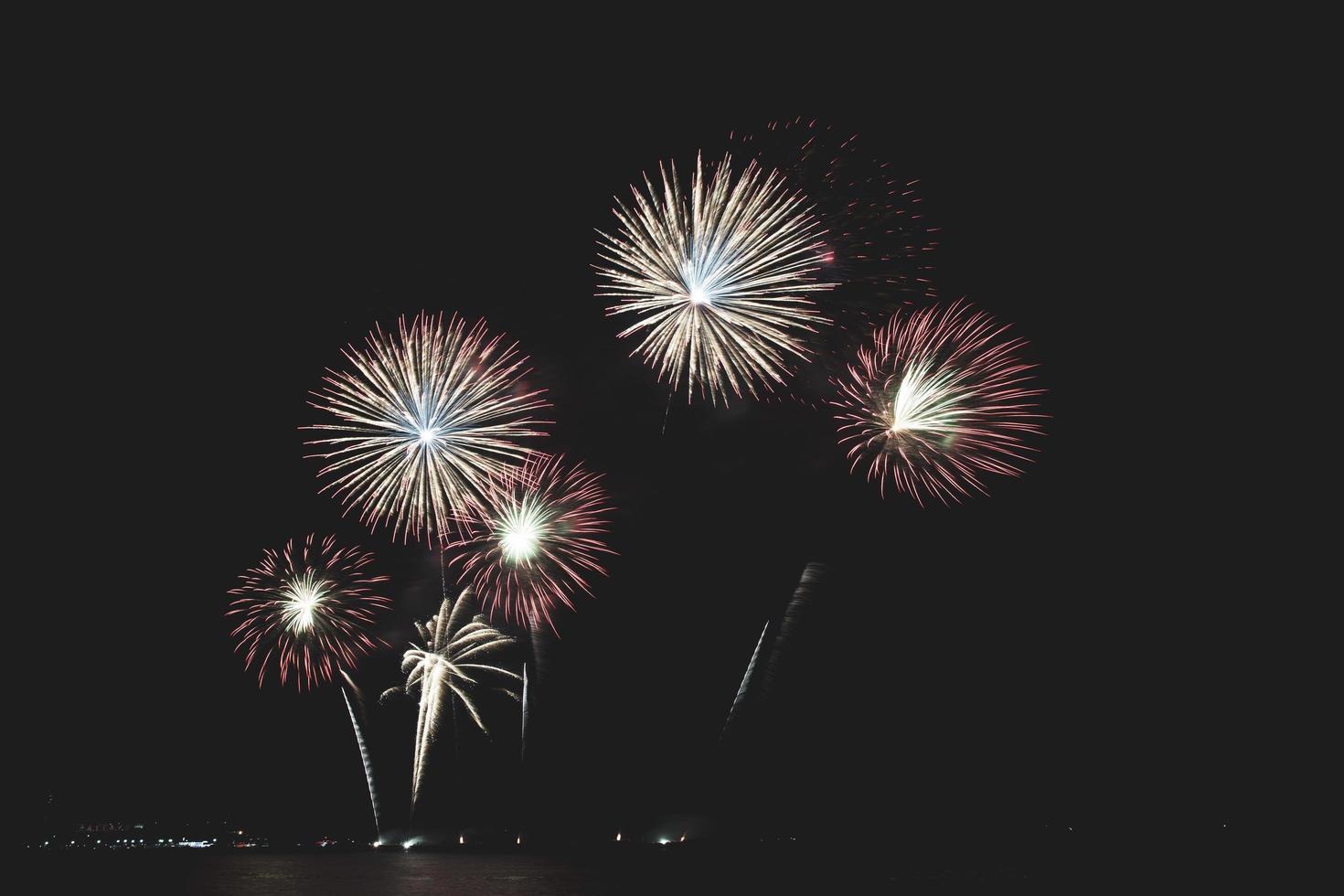 exhibición de fuegos artificiales festivos foto