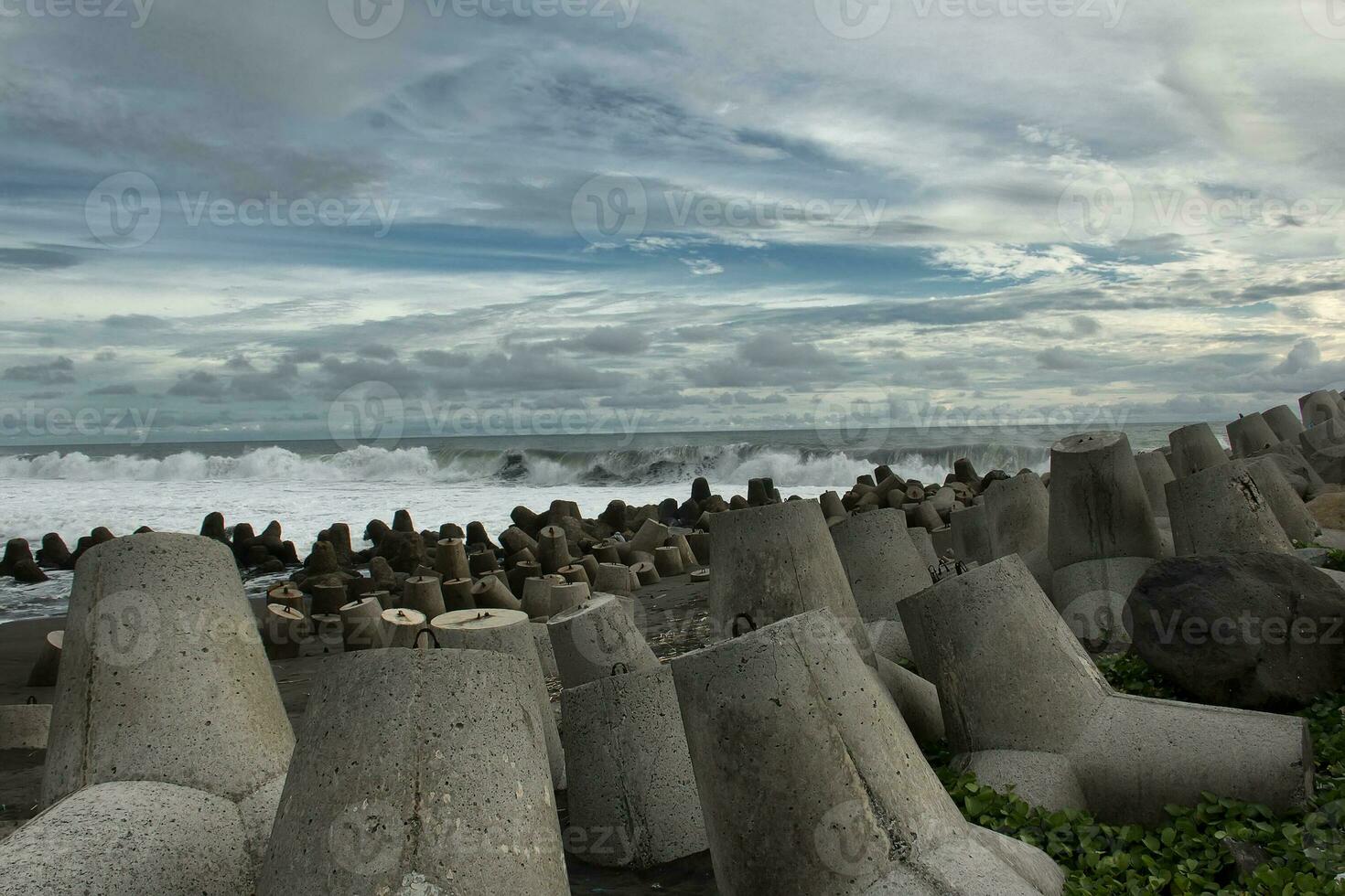 paisaje de la paradisíaca playa de la isla tropical, puesta de sol foto