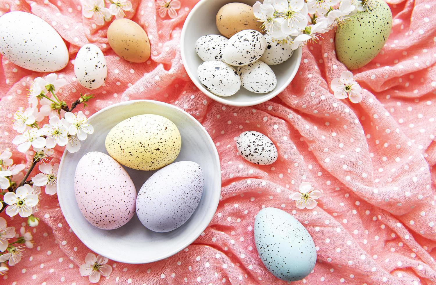 Bowl with Easter eggs photo