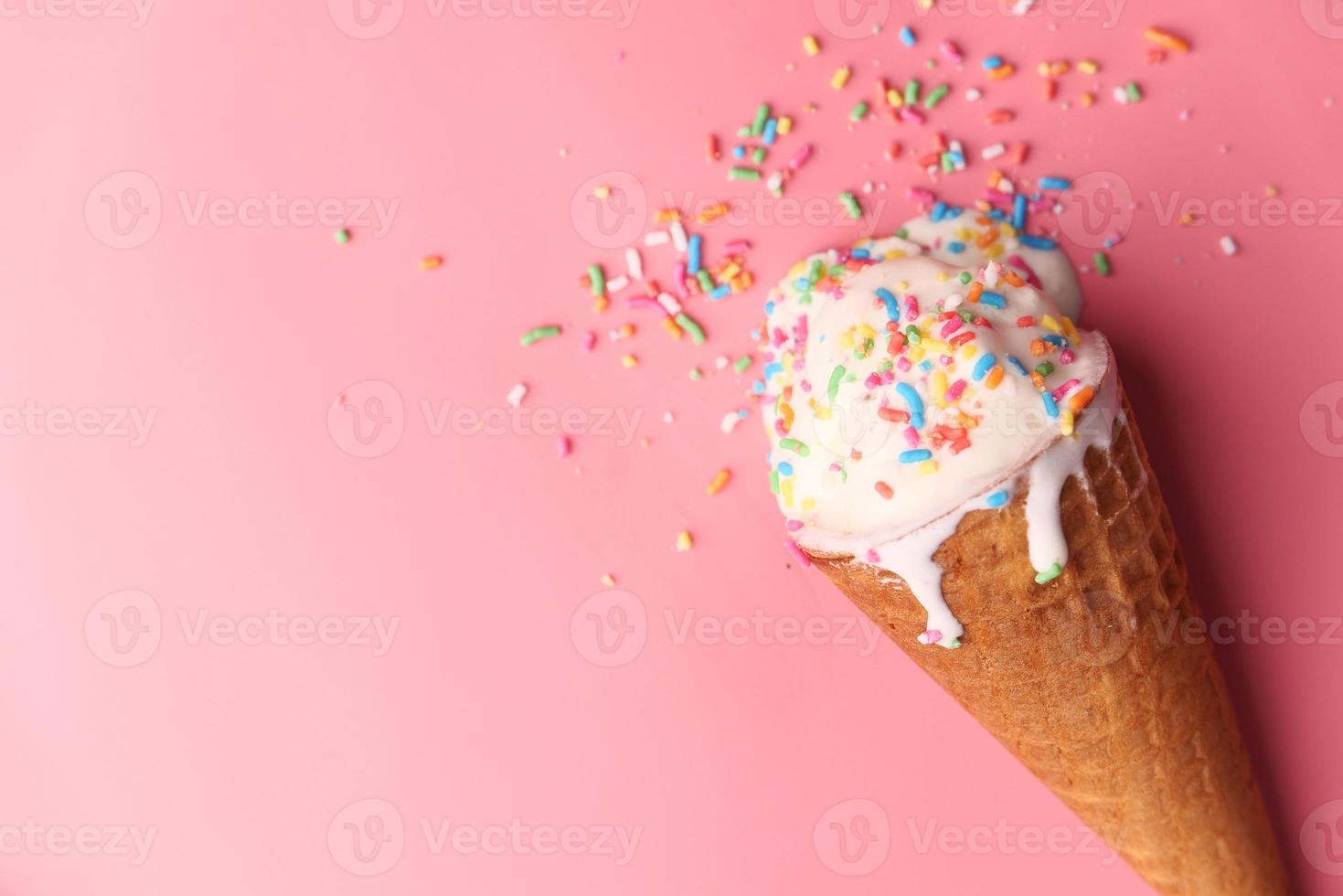 Pink Background Ice Cream gambar ke 4
