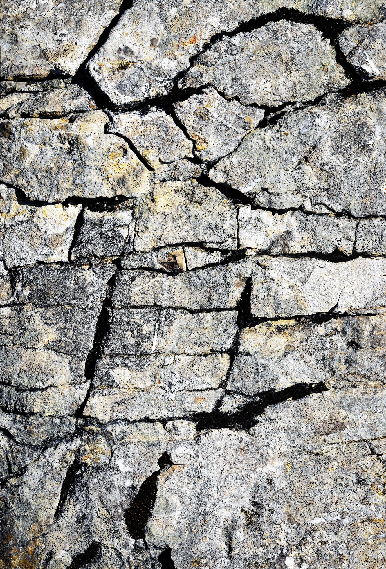 Limestone fissure cracks 2155213 Stock Photo at Vecteezy
