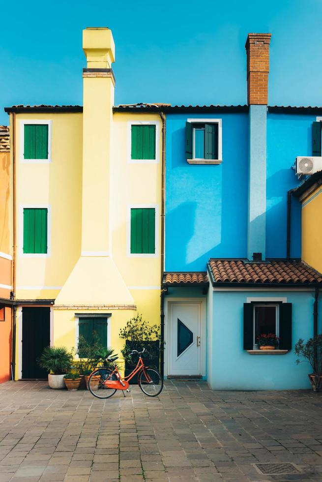 Caorle, Italia 2017- distrito turístico de la antigua ciudad provincial de Caorle en Italia foto