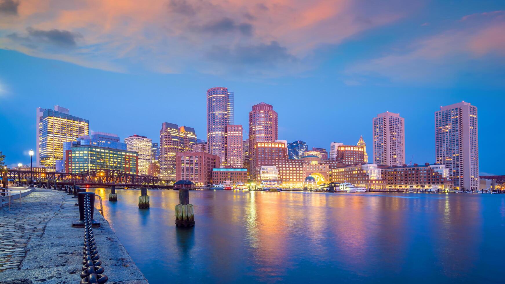 horizonte del centro de la ciudad de boston, estados unidos foto