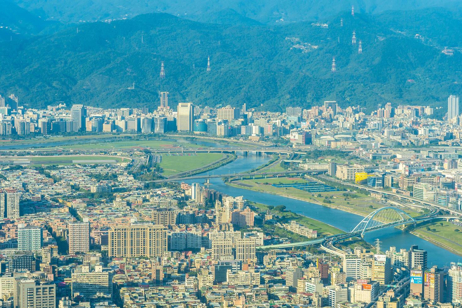 vista de la ciudad de taipei en taiwán foto