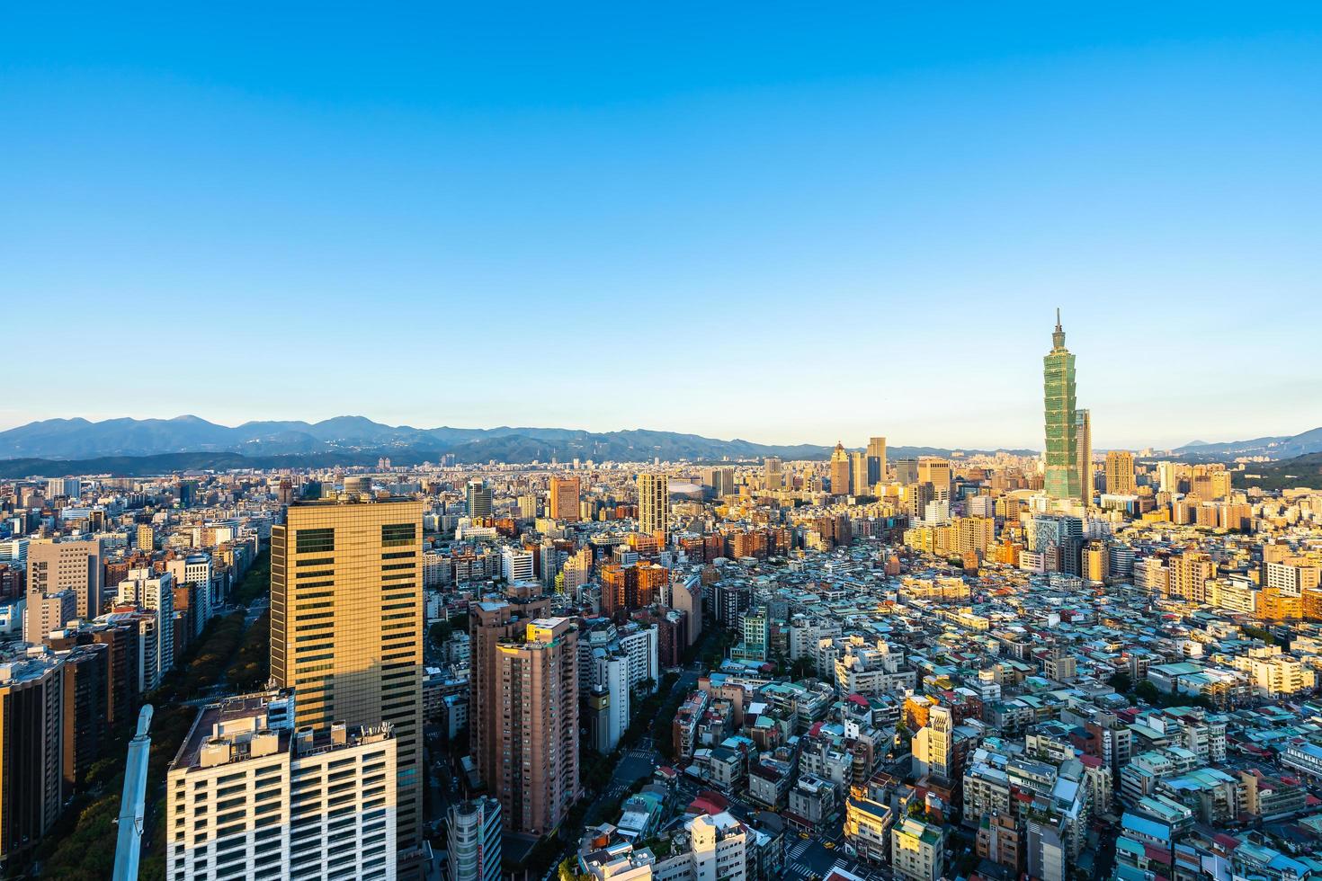 vista de la ciudad de taipei en taiwán foto