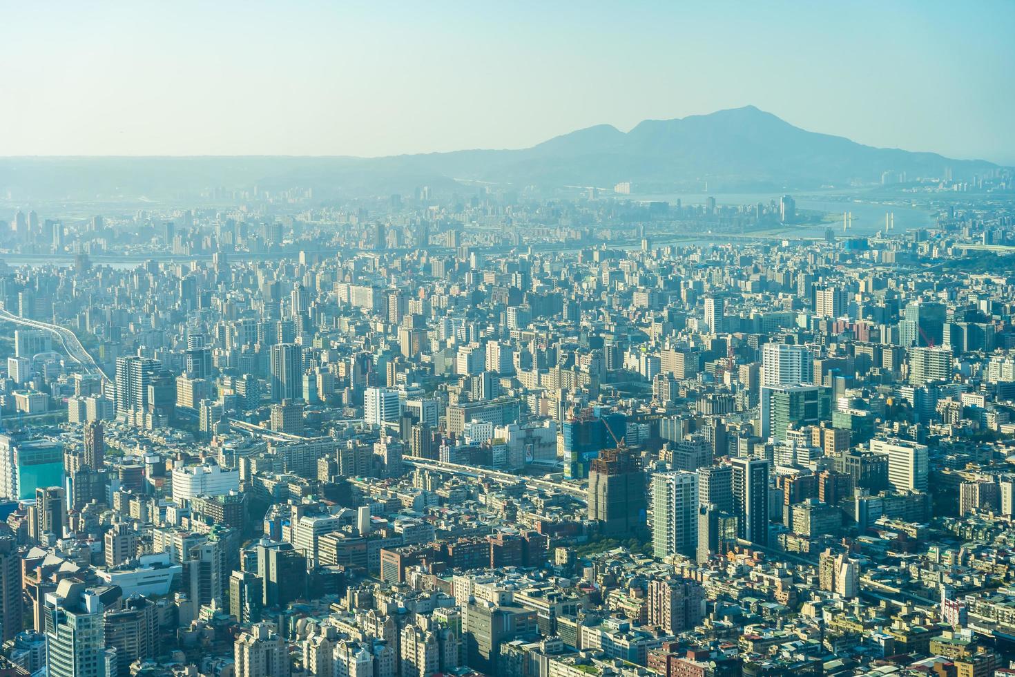 vista de la ciudad de taipei en taiwán foto