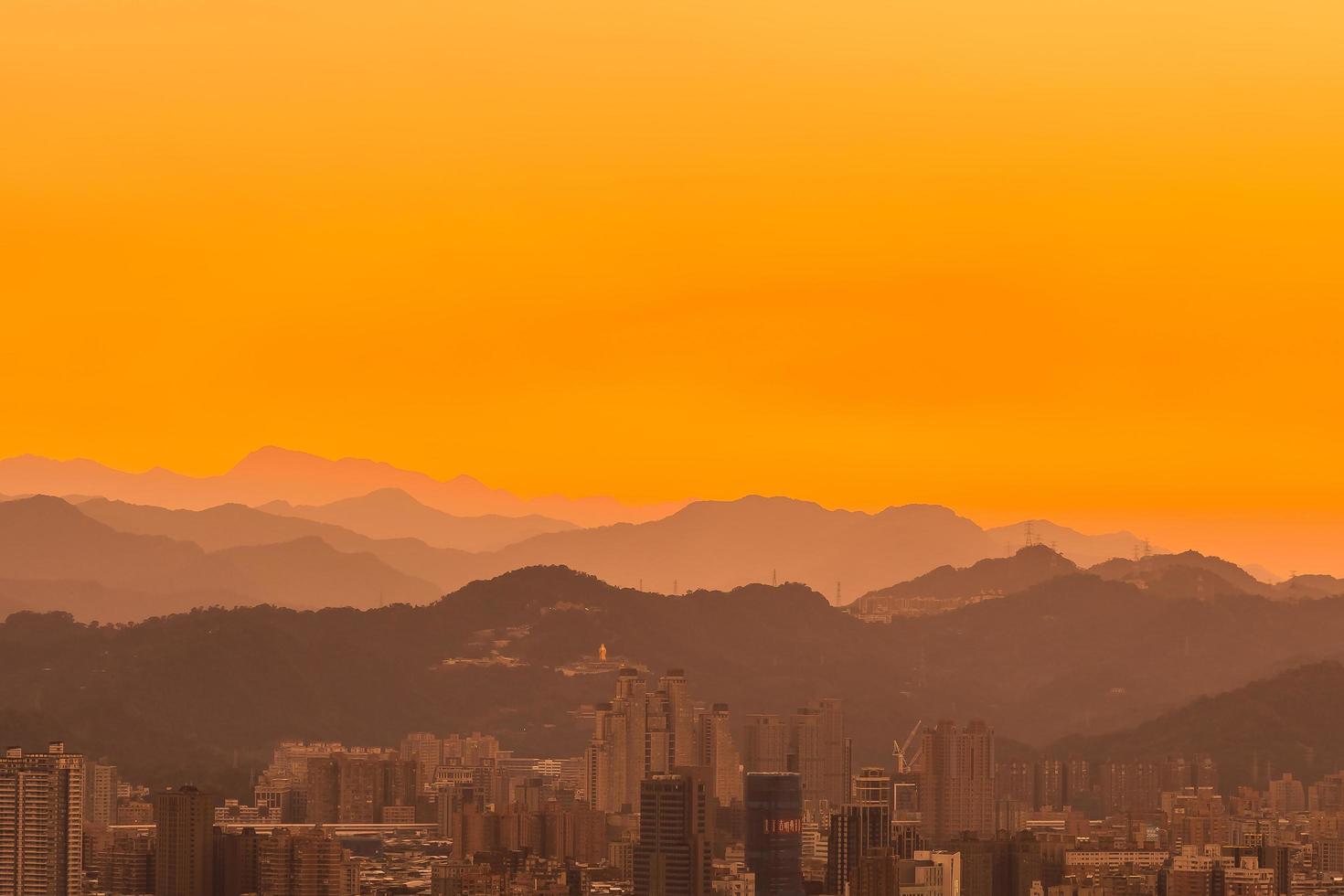 vista de la ciudad de taipei en taiwán foto