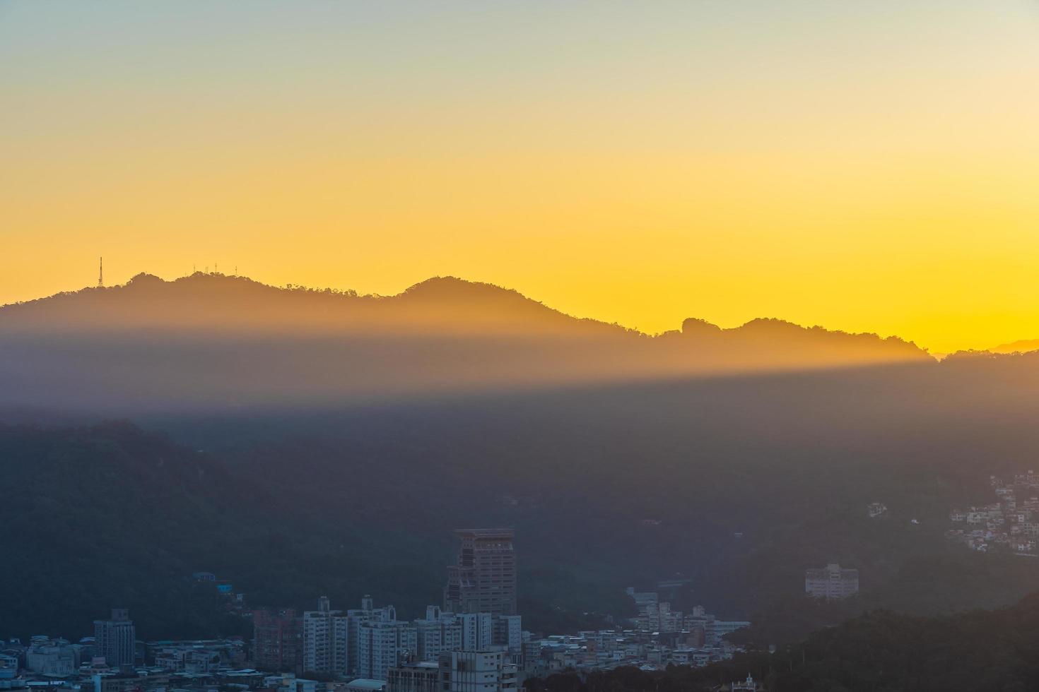 vista de la ciudad de taipei en taiwán foto